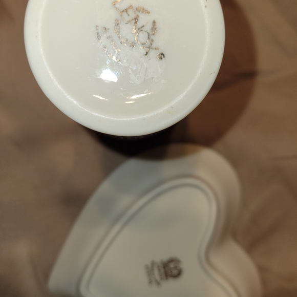 Vtg Lenox Ivory China Special Rose Embossed Gold Trim Bud Vase & Heart Dish USA - Picture 3 of 5